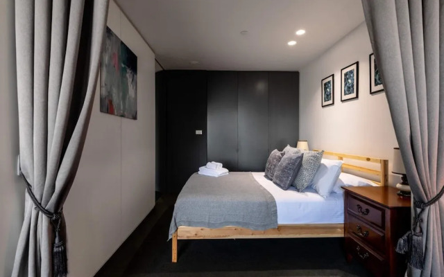 1 Bedroom Apartment in Prahran with Balcony