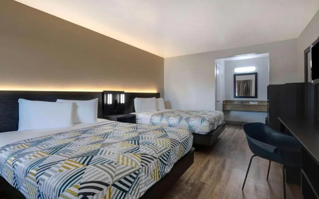 Motel 6 Buttonwillow, CA Central