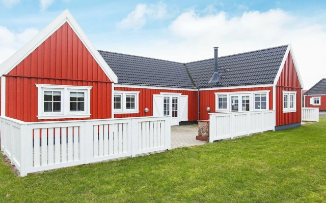 Vibrant Holiday Home in Hovedstaden With Terrace