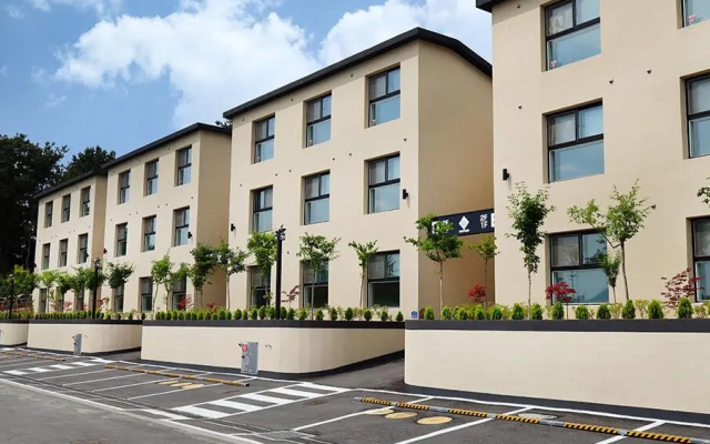 Epop Resort Pension