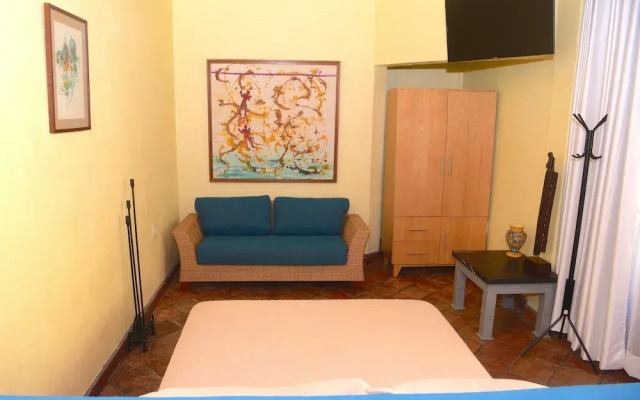 Victoria Suites