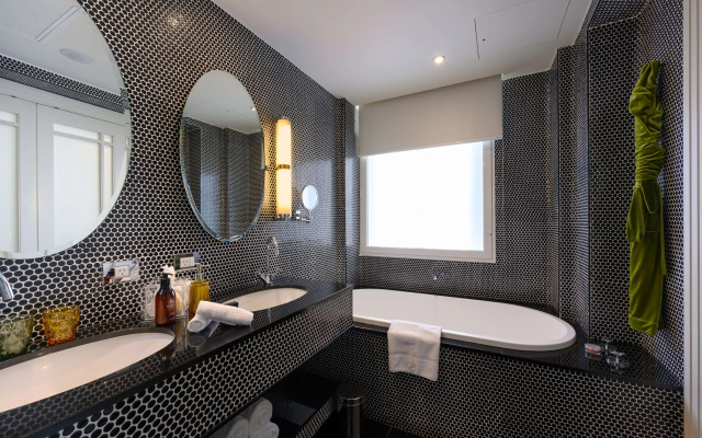 Hotel DeBrett