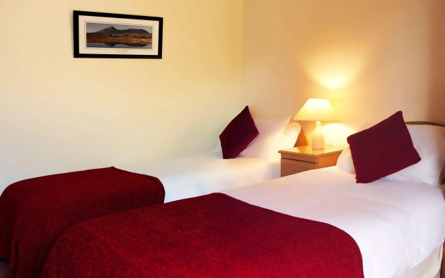 Broadlands Bed and breakfast