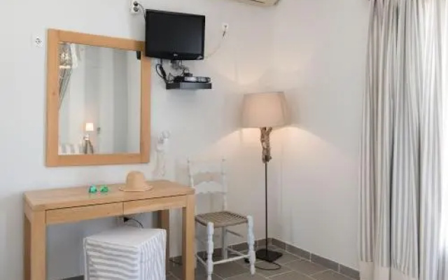 Aeolos Apartments