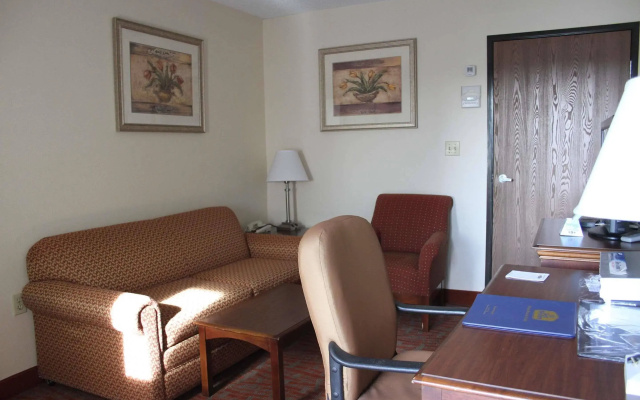 MHO Inn & Suites