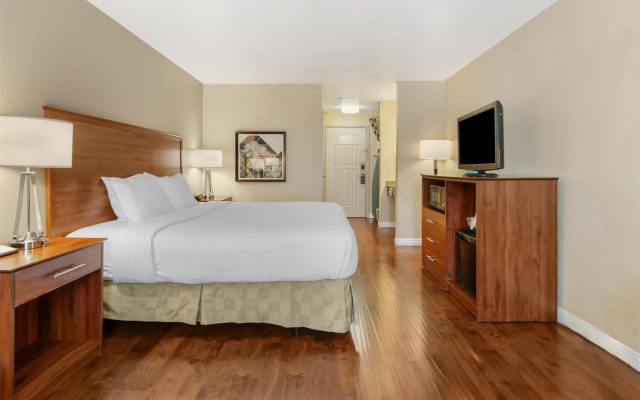 Best Western Plus John Jay Inn & Suites