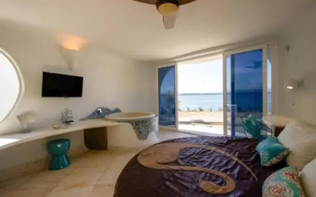 Swan Villas Belize