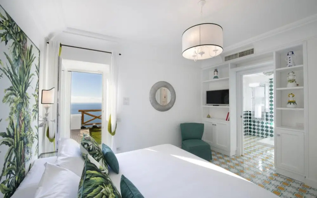 Luxury Villa Malika - Breathtaking View of Capri and Positano