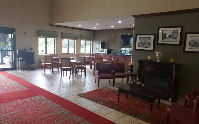 A Victory Suites Warren