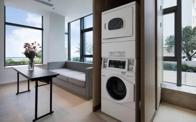 Holiday Inn Express Shenzhen Haiyuan City
