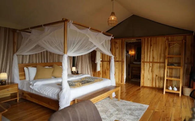 Wildlux Serengeti Camp