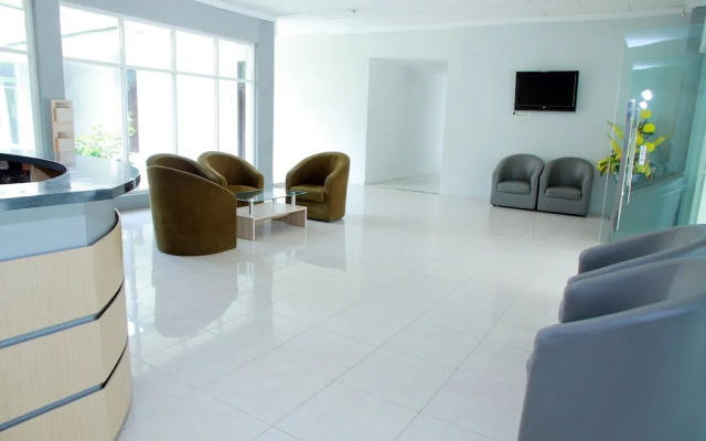 Grand Wisata Hotel by OYO Rooms