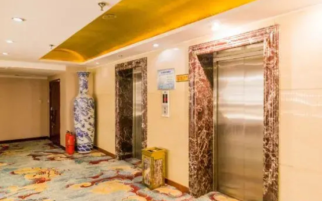 Biligong Hotel (Hohhot Railway Station)