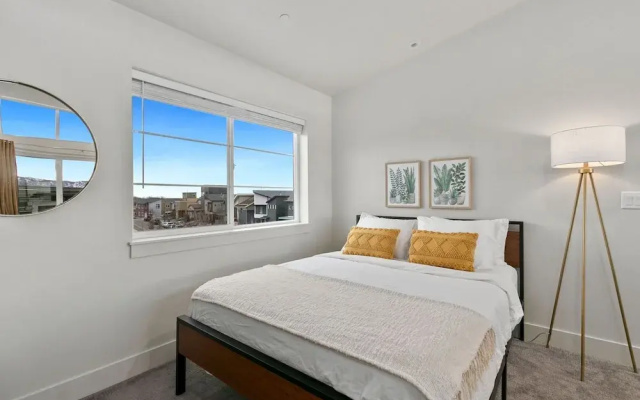 938 Jerome St Unit 2