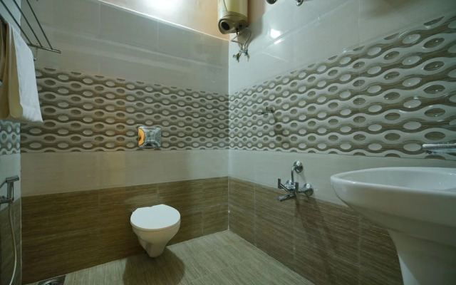 OYO 23359 Home Elegant 2BHK Munnaar Bypass