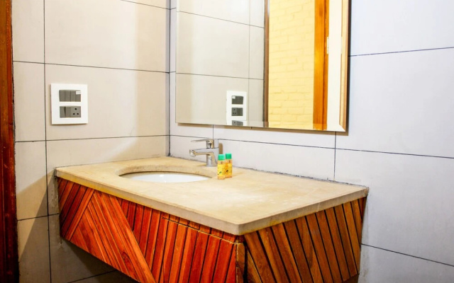 FabHotel Infinity Nest Sushant Lok