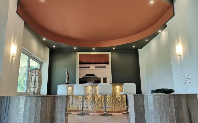 Louis Luxury Villa