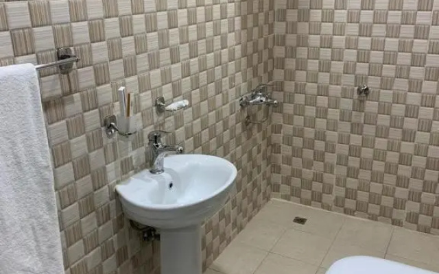 Rfal Tower Hotel