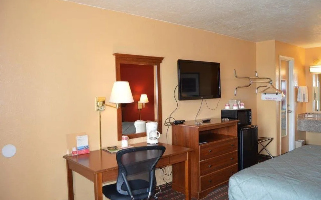 Ramada Elk City