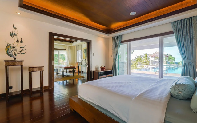 7 Bedrooms Mansion on The Golf Course-JB