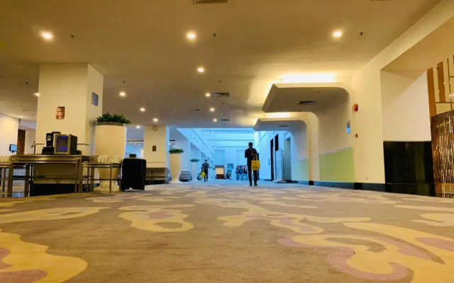 Queens Service Suites At Times Square