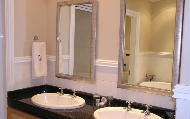 Bushman Sands Golf Lodge