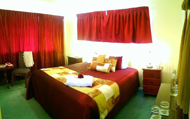 Grovely House Bed & Breakfast