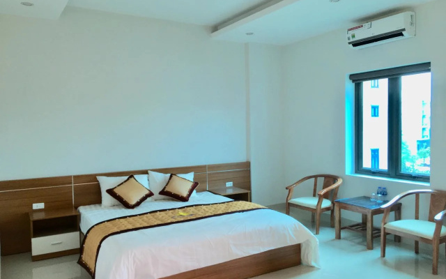 Sunshine Hotel