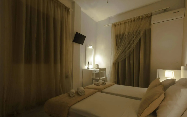 Ikaros Hotel