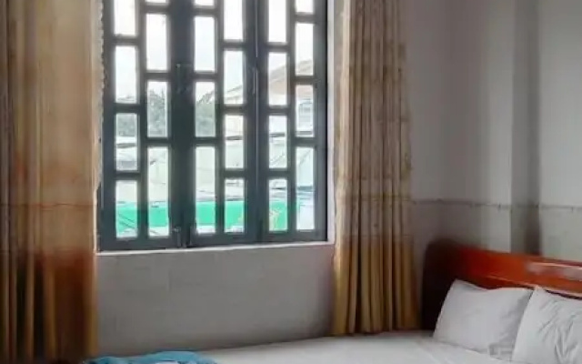 Nha Nghi Bao Tran