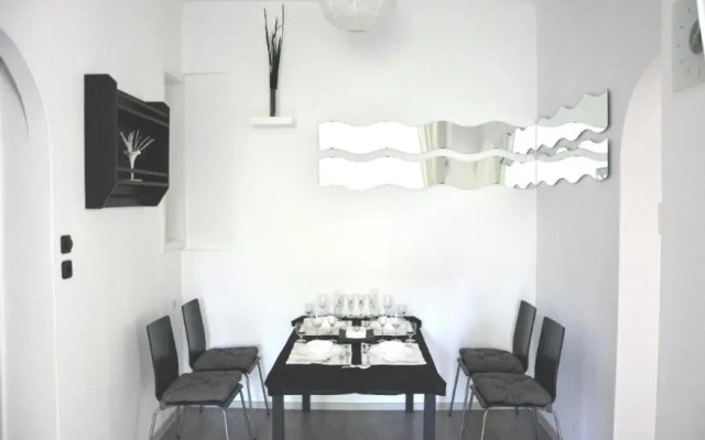 Szőcs Apartment I. (80sqm, fully equipped+balcony)