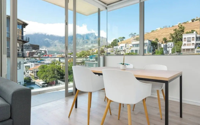 Luxury 2 Bedroom Mountain Views