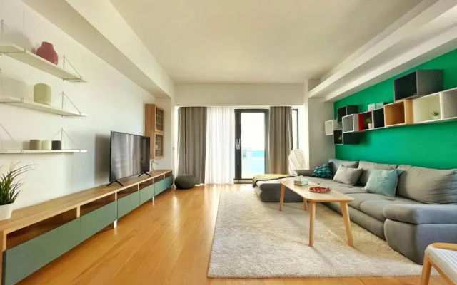 Luxury beachfront apt - quite area, 100 sqm