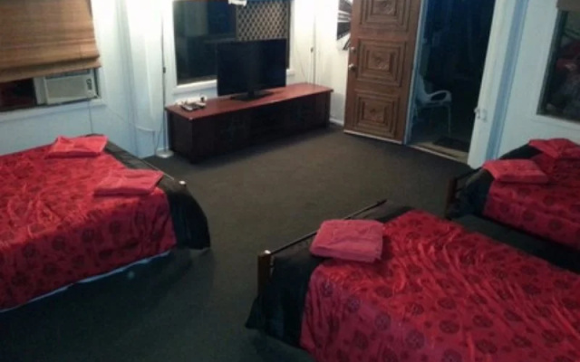 Moranbah Hostel