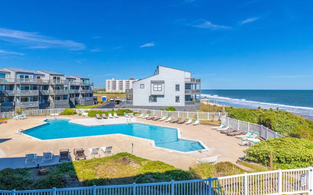 Shipwatch Villas