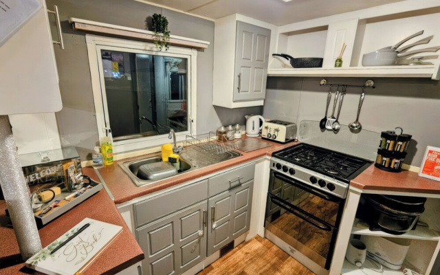 Kingfisher Caravan Park - Holiday Accommodation 22193