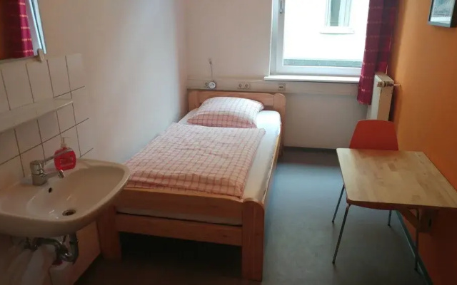 HOSTEL37