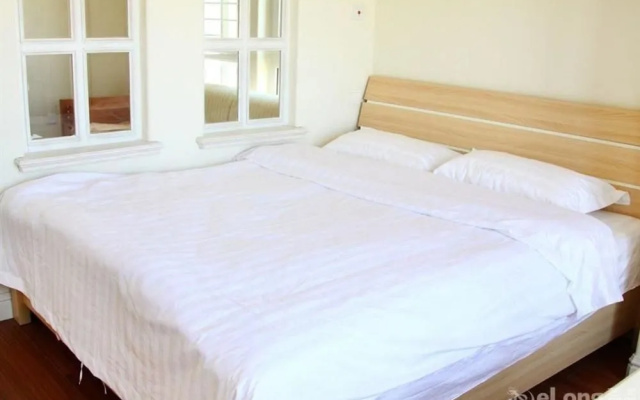 Pennisula Apartment