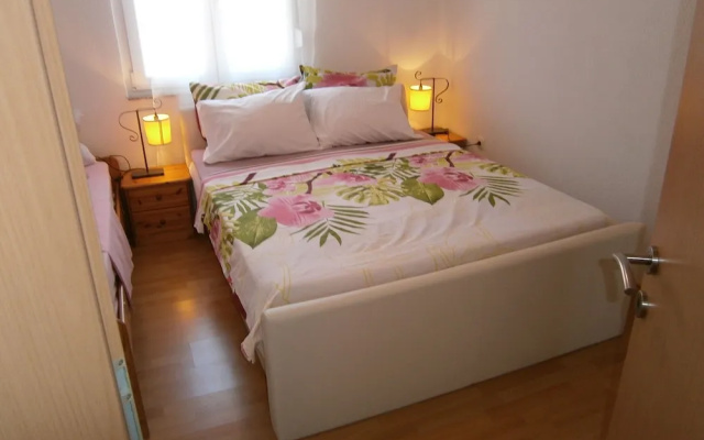 Beautiful Holiday Apartment Sanela for Relaxed Vacation