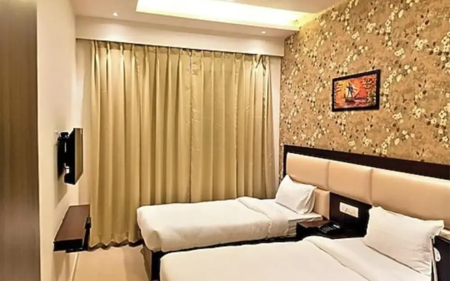 Hotel Golden Crown