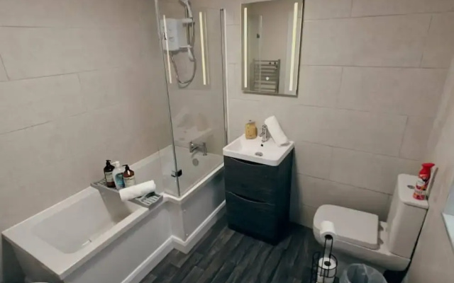 3br Ormeau Chic House