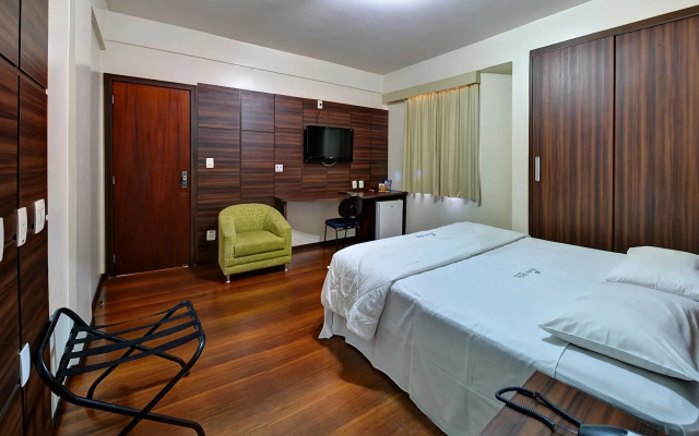 Porto Minas Hotel e Convenções
