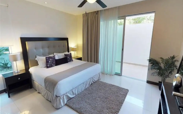 Oasis12 by Playa Moments