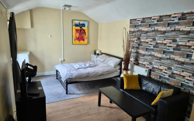 17b DB Airbnb