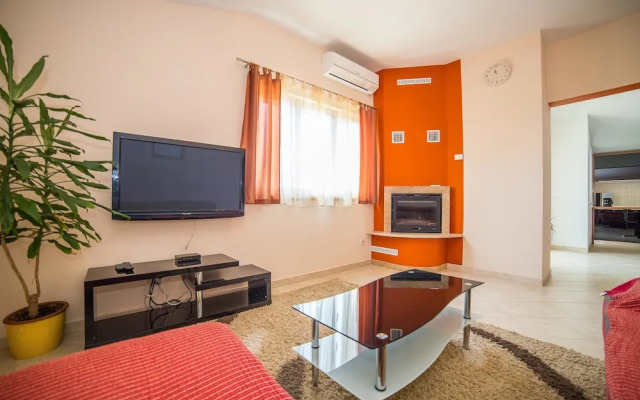 Apartments Ivo Kastel L / Three Bedrooms