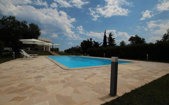 Apulia Bianca