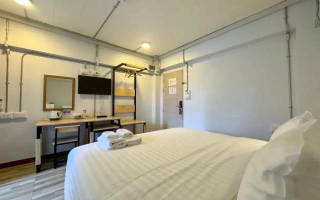 The Ten Hotel Thippanate