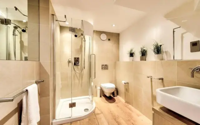 ALTIDO Splendid 2-BR Flat near Edinburgh Castle