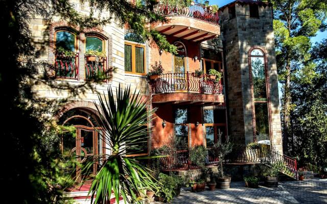 Отель Castle Park Албания, Берат - отзывы, цены и фото номеров - забронировать отель Castle Park онлайн вид на фасад
