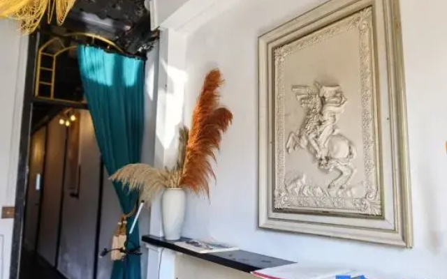 The Manci Jiangnan Courtyard Airbnb